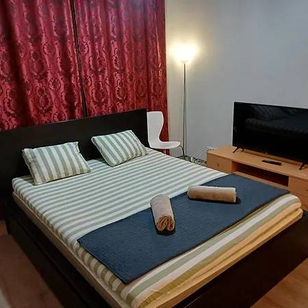 Living, Leppaevaara